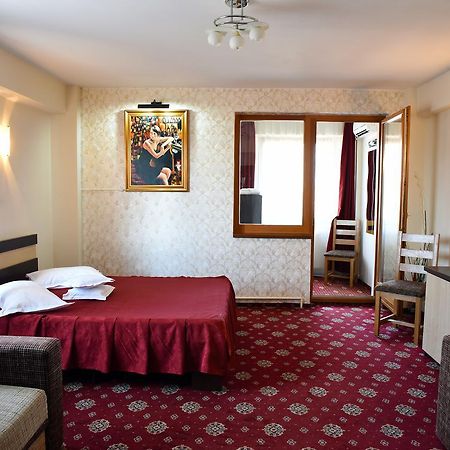 Hotel Tudor Ploiesti Luaran gambar