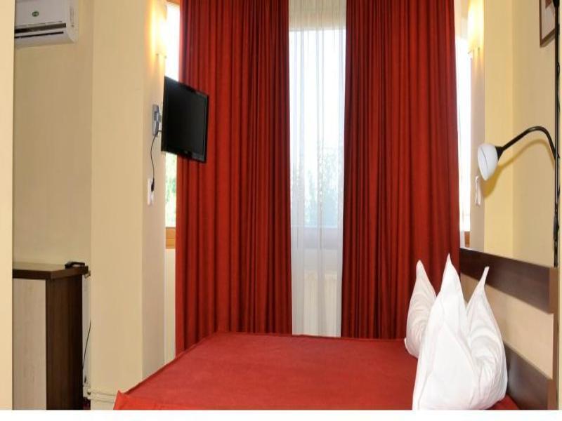 Hotel Tudor Ploiesti Luaran gambar