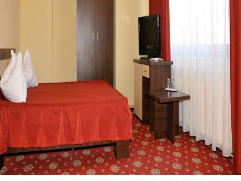 Hotel Tudor Ploiesti Luaran gambar