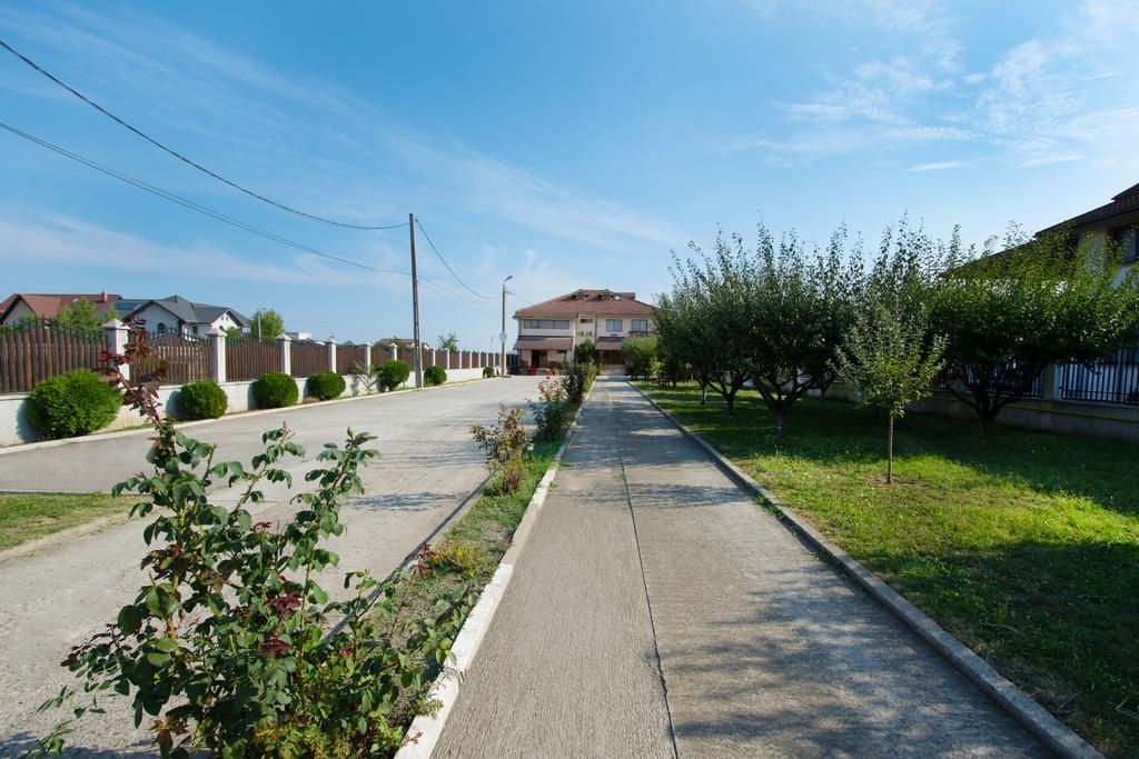 Hotel Tudor Ploiesti Luaran gambar