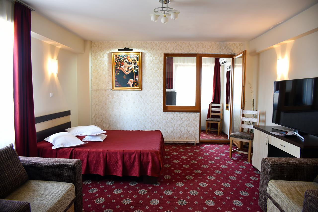 Hotel Tudor Ploiesti Luaran gambar